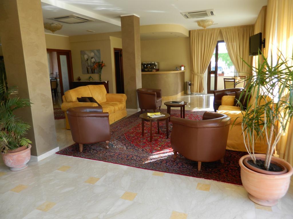 Hotel Le Palme Gioia Tauro Kültér fotó
