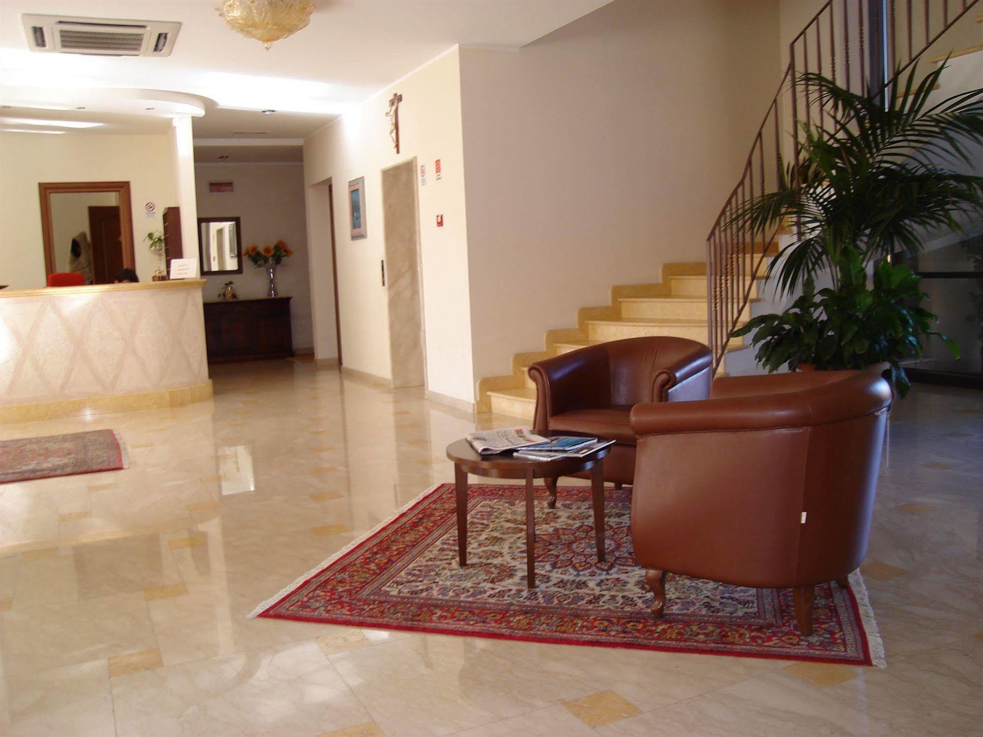 Hotel Le Palme Gioia Tauro Kültér fotó